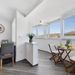 Apartment Antonija With Sea View